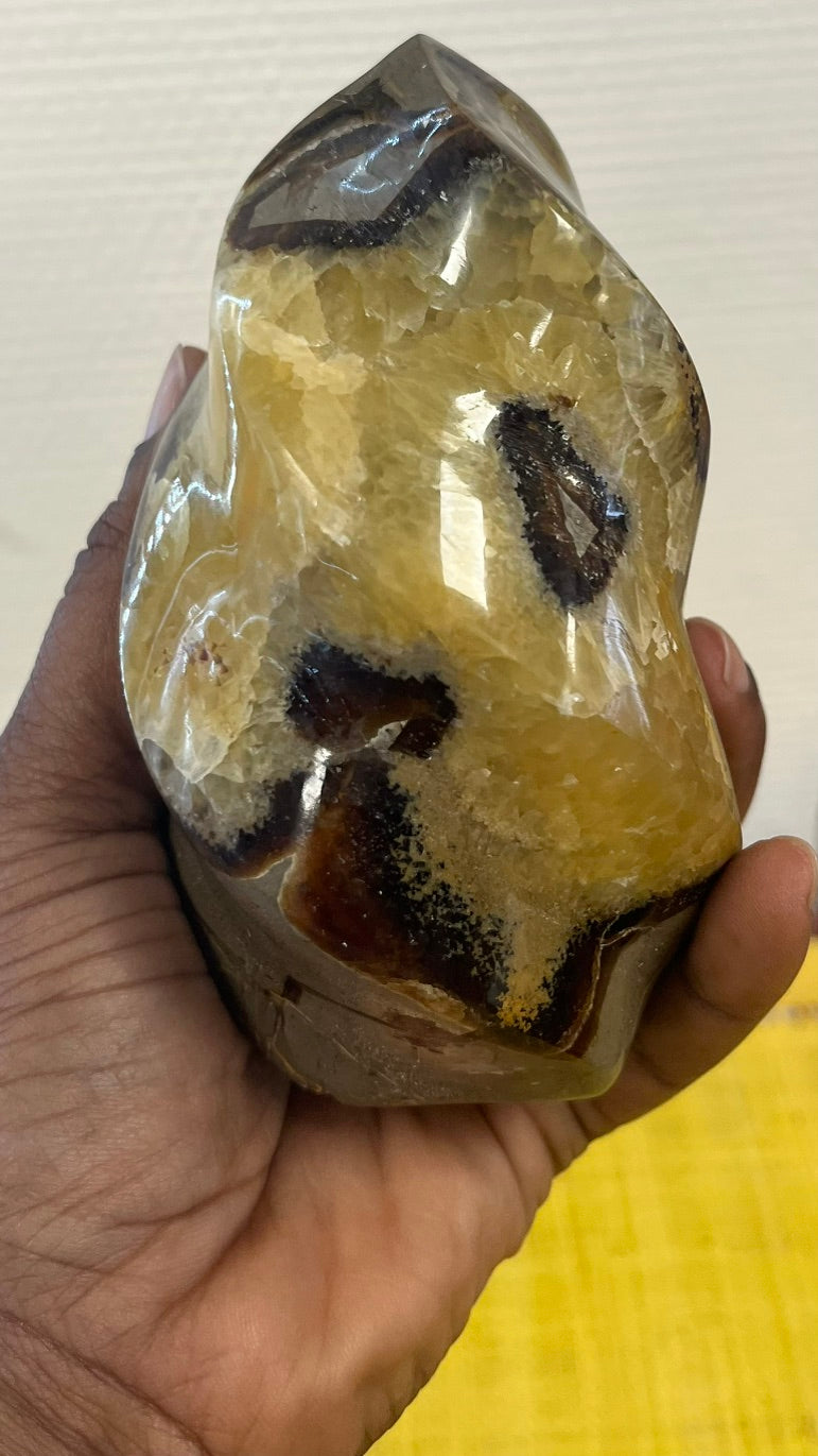 Flamme de Septaria naturelle – Pièce unique – 815 g