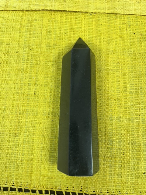 Pointe de Tourmaline noire naturelle – Obélisque poli – Pièce unique 386 g