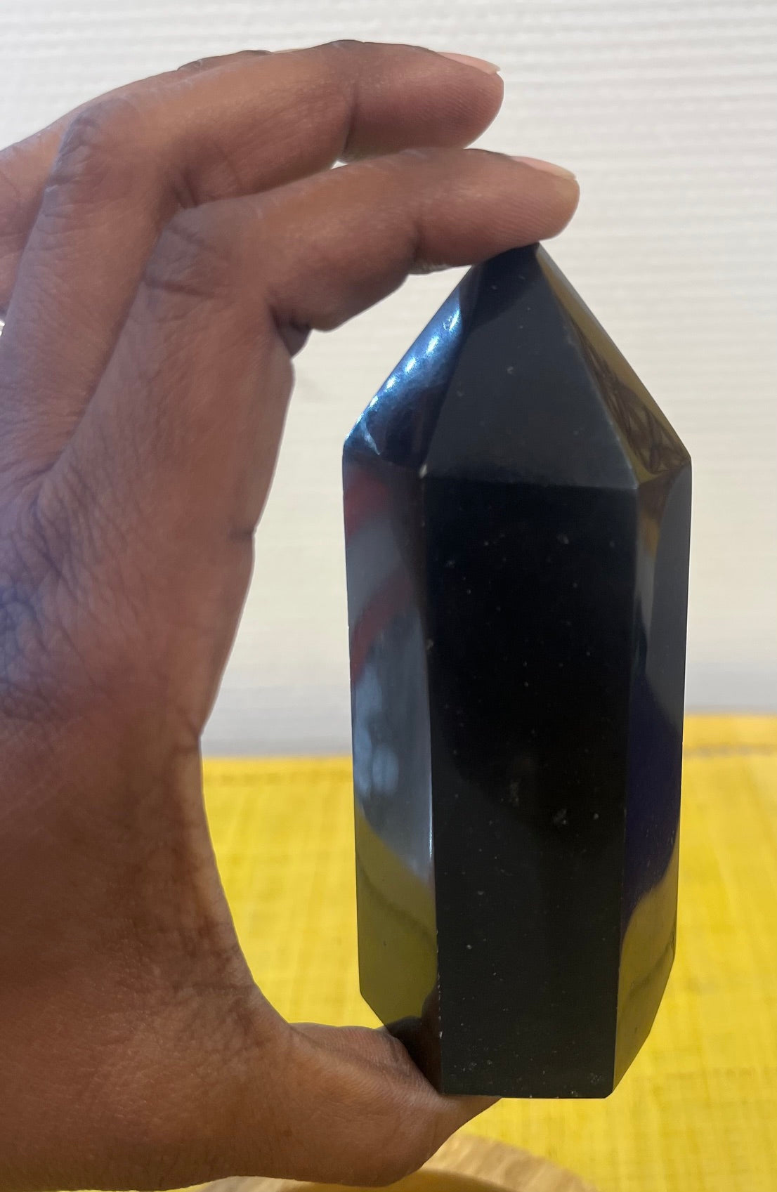 Pointe de Tourmaline noire naturelle – Obélisque poli – Pièce unique 365 g