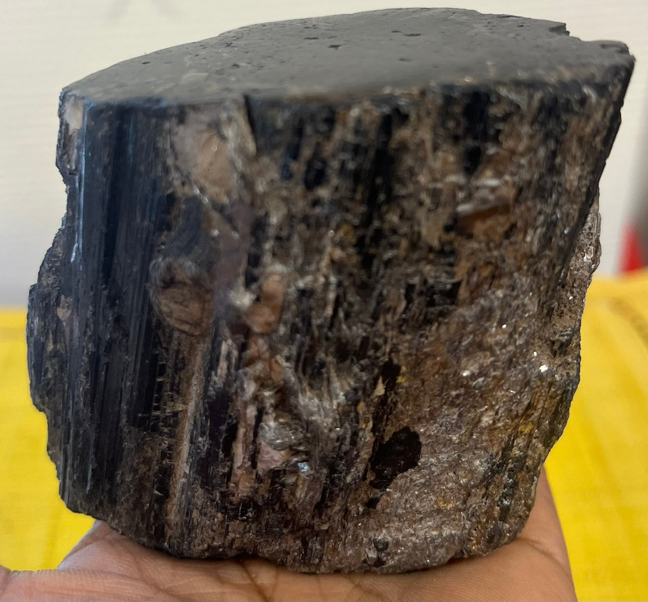 Tourmaline noire brute naturelle – Pièce unique 600 g