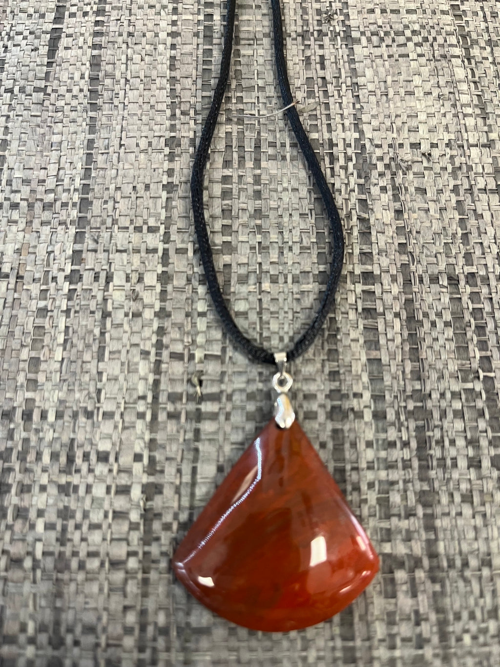 ❤️ Pendentif Jaspe rouge naturel – Forme éventail polie – Pièce unique
