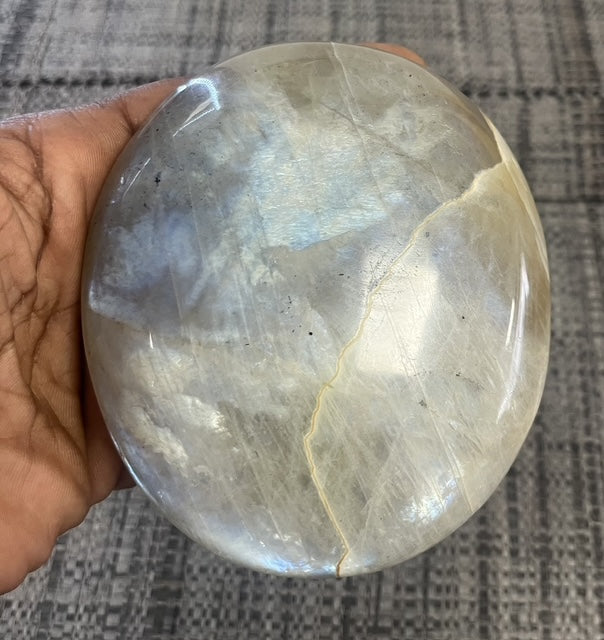 💚 Grand galet en Pierre de Lune Verte – Garniérite – Pièce unique