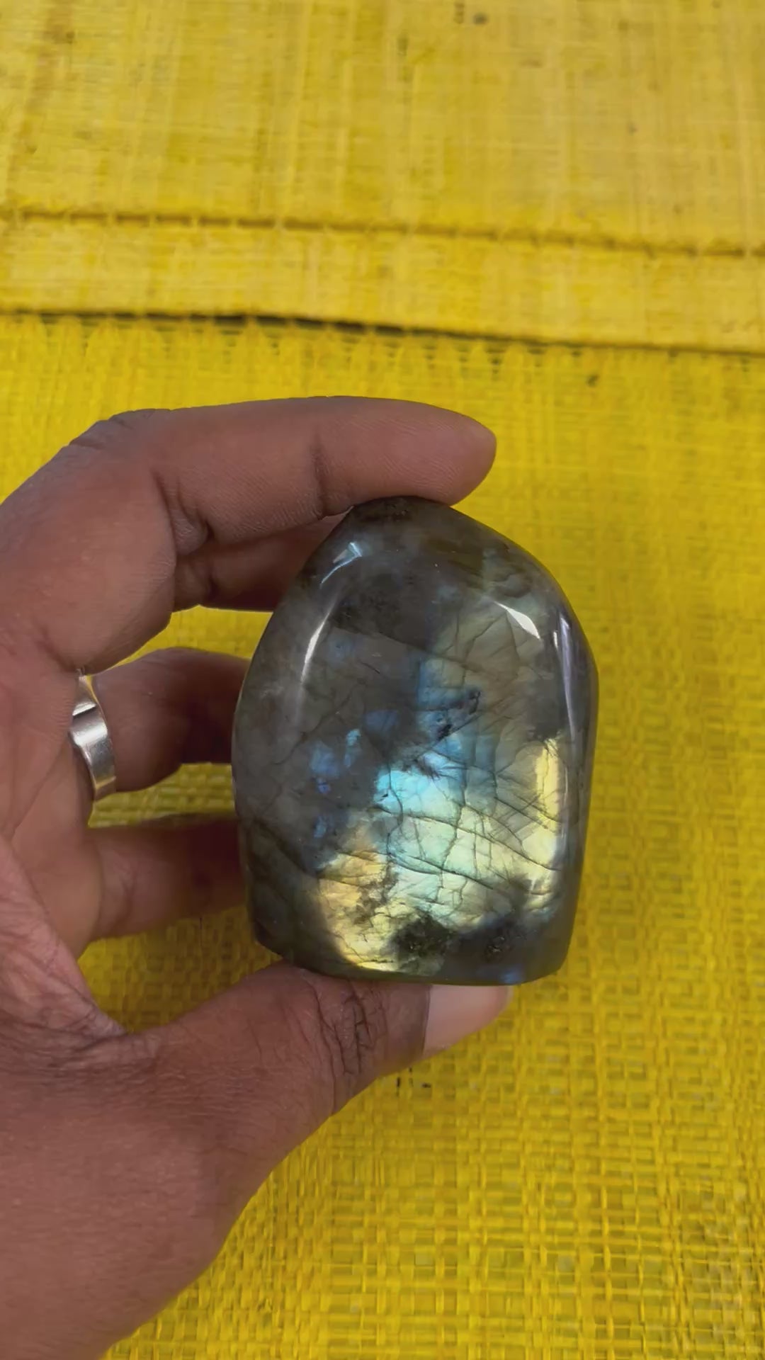 💙 Petite Labradorite naturelle – Forme libre polie – Pièce unique 182 g